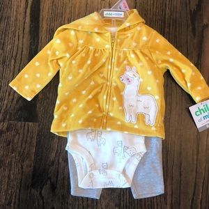 Carter’s 3 Piece Outfit